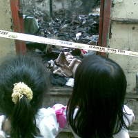 14 Petak Rumah Kontrakan Hangus Terbakar 