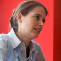  Jenny Dee dan Bahasa Indonesia