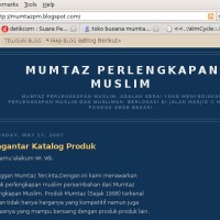 Berharap Seragam TK di Toko Busana Mumtaz Selesai