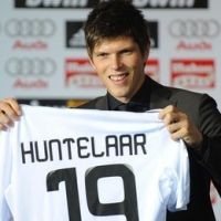 Huntelaar Bukan Van Nistelrooy