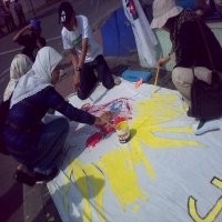 Aktivis Lingkungan Aksi Lukis Bumi Di Bundaran HI