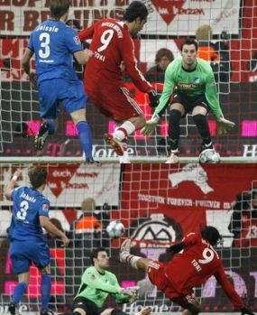 Hoffenheim Takluk di Allianz Arena 