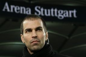 Stuttgart Naik, Bremen Turun 