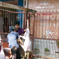 Anak-anak Panti Asuhan Al-Ikhlas Rayakan Hari Raya Kurban