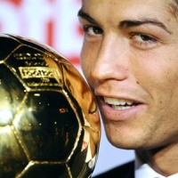 Genggam Bola Emas, Ronaldo Sensitif