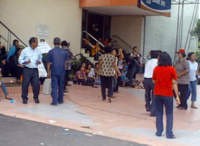 Mogok, Ratusan Karyawan RSU UKI Pilih Joget dan Tidur-tiduran