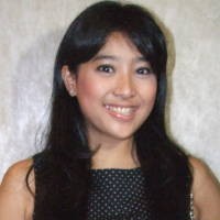 Dituntut Minta Maaf, Olivia Zalianty Tutupi Wajah