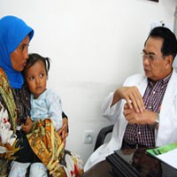 Bocah Tanpa Anus Dikonsultasikan ke Ahli Urologi