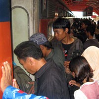 4 Gerbong Korban Lumpur Lapindo Bertolak ke Ibukota