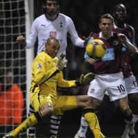 Spurs Langkahi West Ham