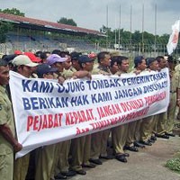 Tes CPNS Diwarnai Aksi Unjuk Rasa Perangkat Desa