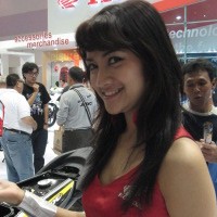 Gadis Cantik Magnet JMS