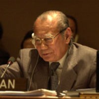 Jemput Ali Alatas, Emil Salim Tinggalkan Seminar Wallacea 