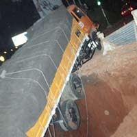 Galian di Lampu Merah Fedex Rawan Kecelakaan