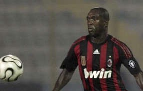 Seedorf: Italia Tidak Rasis, Cuma Bodoh