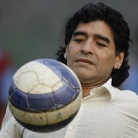 Maradona Butuh Pelatih di Dalam Lapangan
