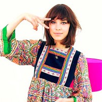 Inspirasi Gaya Alexa Chung 