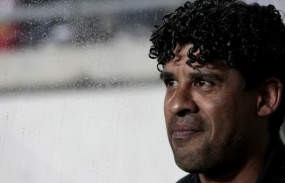 Kapan Melatih Lagi, Rijkaard?