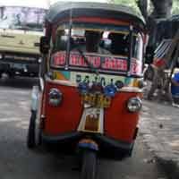 Bajaj Terbakar di Jembatan Layang Kebayoran Lama