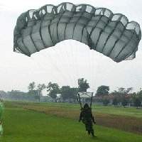 Korpaskhas Terima 35 Payung Tempur untuk Penyusupan