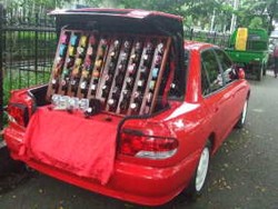 Jadikan Mobil Sebagai Penarik Konsumen 