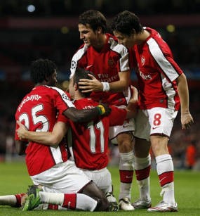 Liverpool & Arsenal Tak Akan Juara