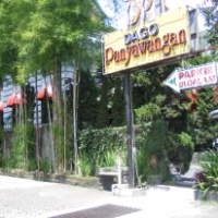 Usai Belanja di FO, Makan di Dago Panyawangan