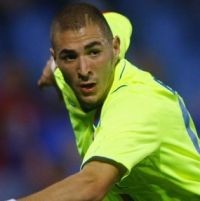 Benzema Janji pada Ibu Untuk Main di Madrid 
