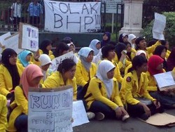 Mahasiswa UI Teriak, Sidang Pengesahan RUU BHP Terhenti