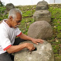 Situs Ompak Songo Lambang Kerukunan Islam-Hindu