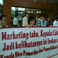 Ratusan Nasabah Demo Bank Century 
