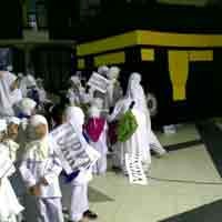 120 Bocah dari Berbagai Negara Manasik Haji di Islamic Center