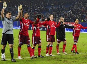 Tekuk Villa, Hamburg Juara Grup