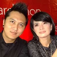 Resmi Menikah Lagi, Yulia Rahman Terharu