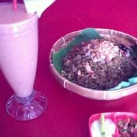 Nasi Goreng Bakar Ditemani Jus Poligami, Uih... 