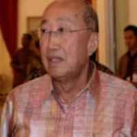 Sofjan Wanandi dan Liburan Krisis