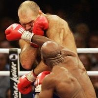 Holyfield Tak Merasa Kalah 