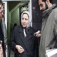 Serbu Kantor Peraih Nobel, Polisi Iran Dikecam