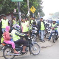 Sopir Angkot Demo, Tukang Ojek Raup Untung Berlipat  