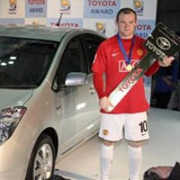 Hadiah Toyota Prius untuk Wayne Rooney