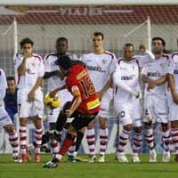 Imbang, Sevilla ke Posisi Dua