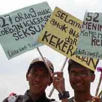 Minta Keadilan, Korban Sodomi Sambangi Depdiknas 