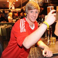 Torres Punya Kembaran Pelayan