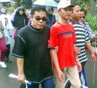 Gerak Jalan Penyandang Cacat Dapat Muri