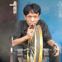 Velg Motor Rusak? Serahkan ke Agus