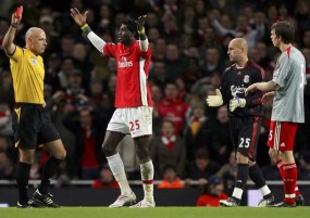 Lengan & Sikutmu Itu Lho, Adebayor