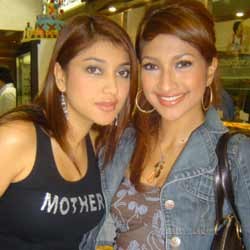 Sarah-Rachma Azhari Selidiki Penyebar Foto Bugil 