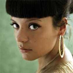 Lily Allen Topless Mandi Cahaya Matahari