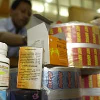 Pelanggan Tak Puas dengan Pil Kuat Tembak Penjaga Toko