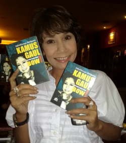 Natalan, Debby Sahertian Santap Sup Kacang Merah